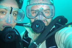 two-divers-close-up